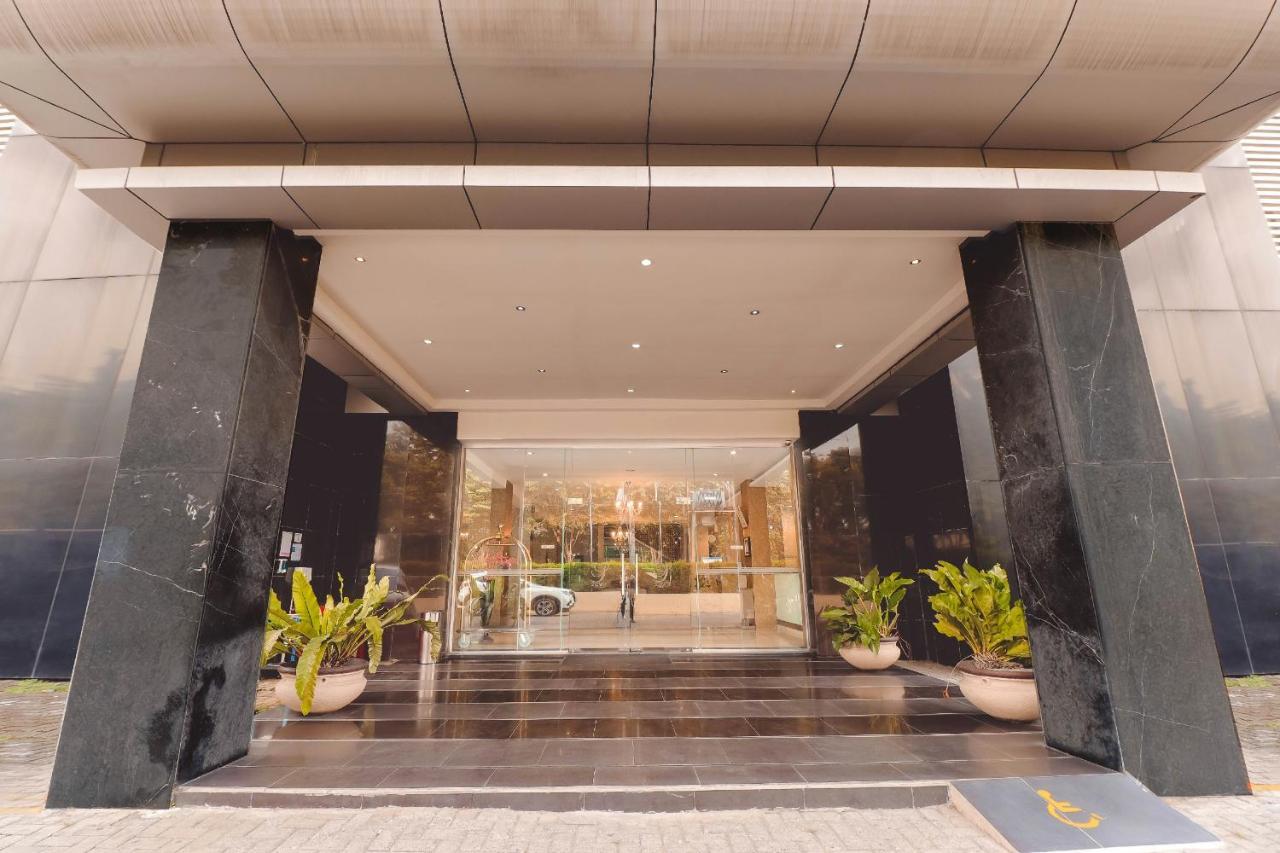 Saka Hotel Medan Sunggal Екстериор снимка