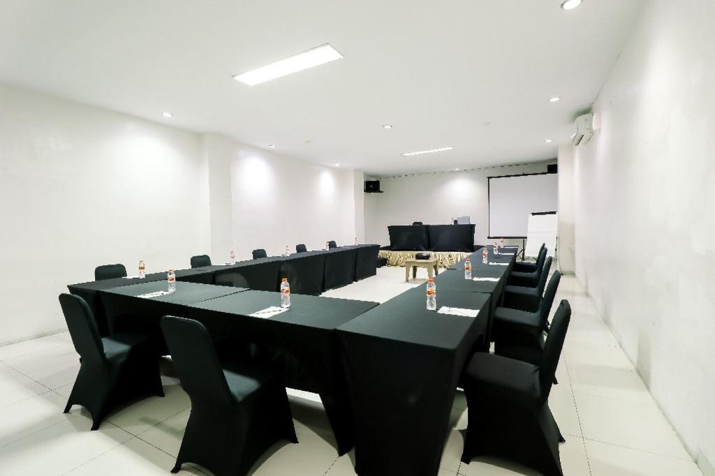 Saka Hotel Medan Sunggal Екстериор снимка